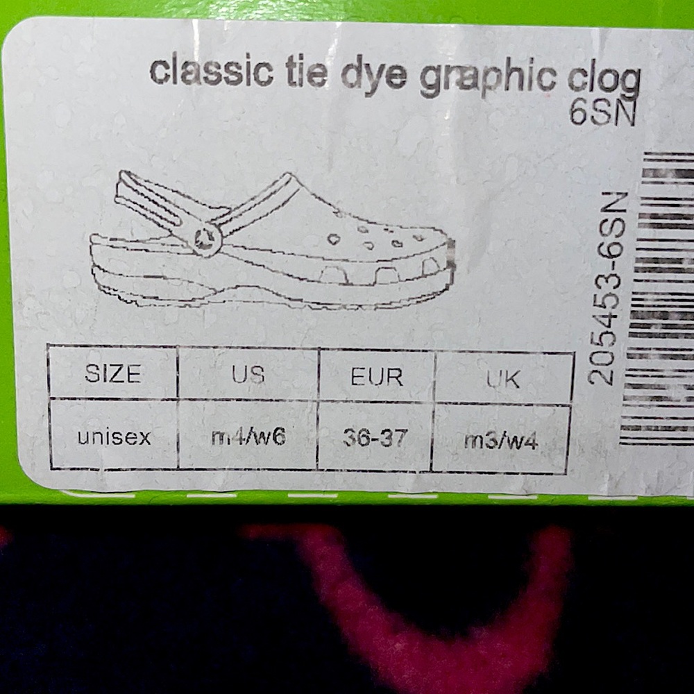 Selling my classic tie-dye graphic crocs they are a size 6 In women